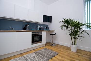 1 bed studio, 2A Old Town Street, City Centre, Plymouth, PL11AE - Image 2